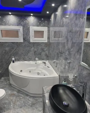 Monasthrioy Pallas 2 By Makhome * 테살로니키